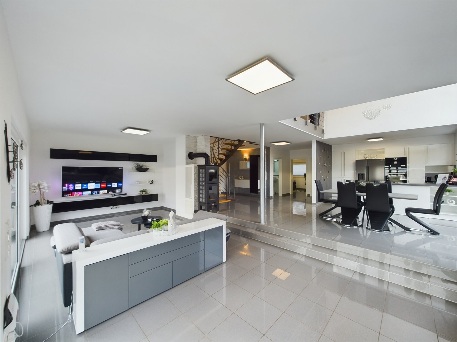 4-Bedroom TLA House in Rodenbach | Near Ramstein Air Base