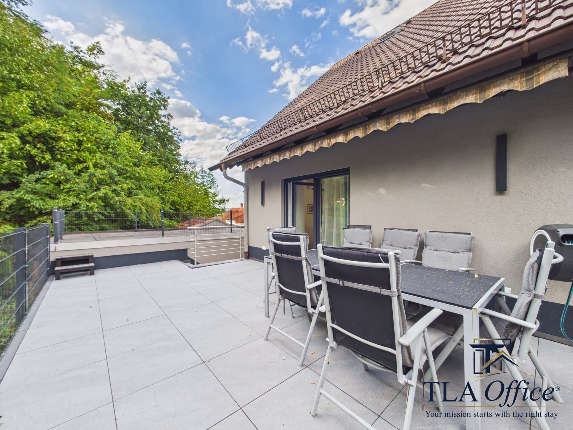 CAM01139G0-PR0079-STILL014 aOutdoor terrace and garden - TLA Apartment Weilerbach ground floor