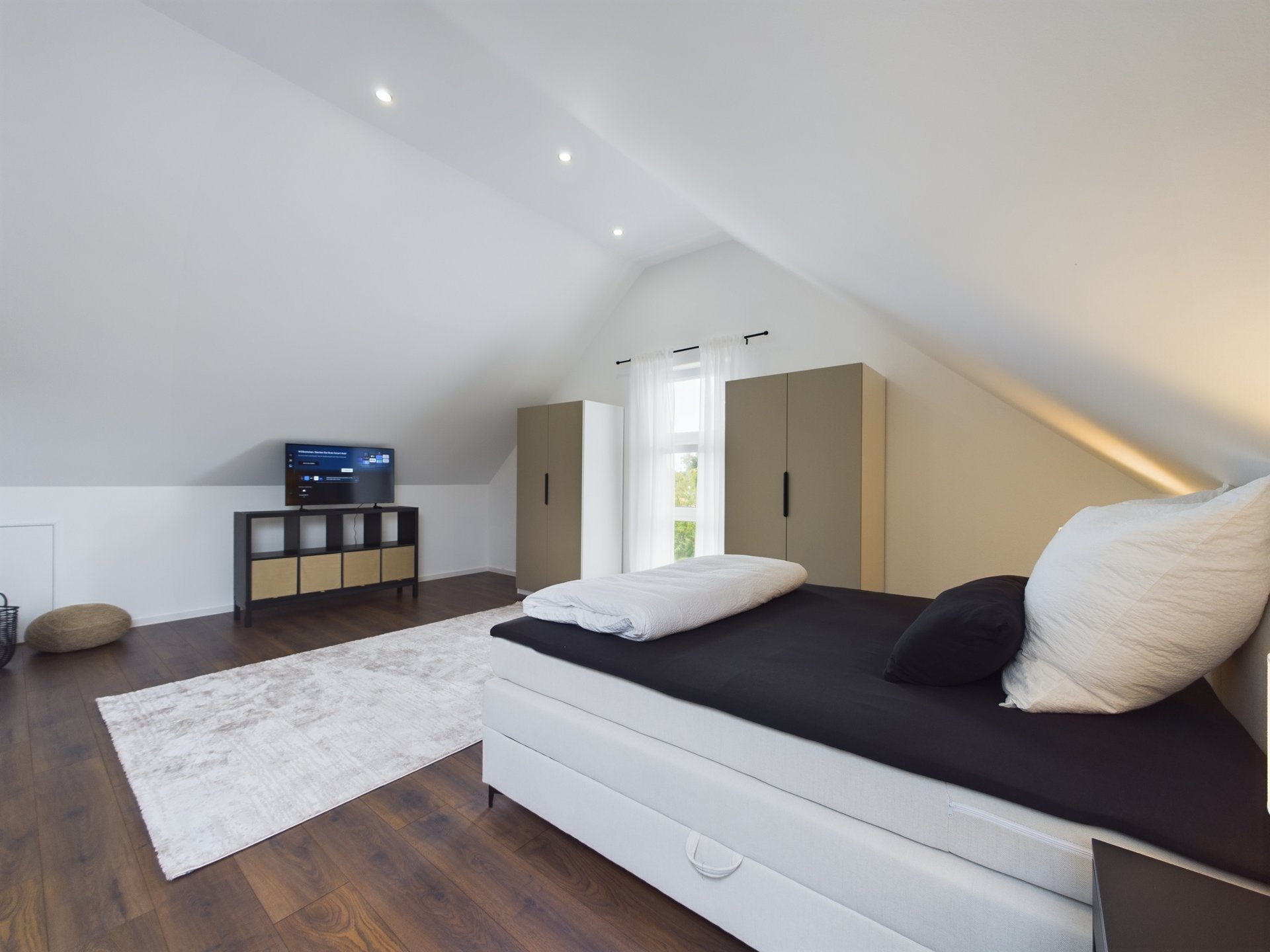 ramstein-miesenbach-2a-38 5-Bedroom TLA House in Ramstein | Near Ramstein Air Base